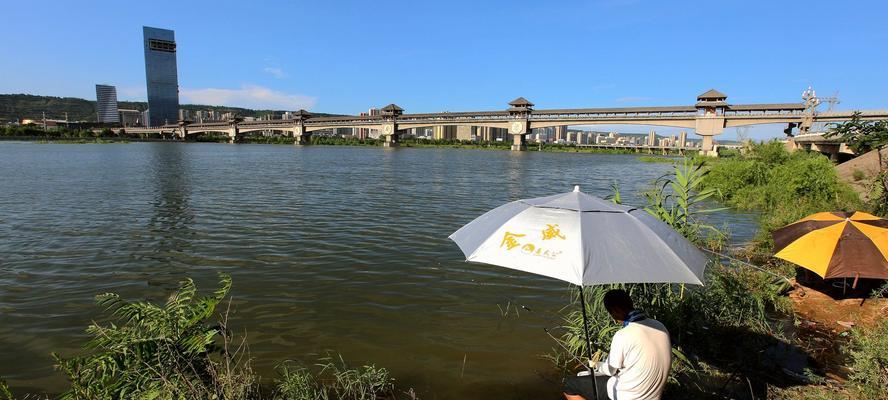 5月下旬野河钓鱼技巧（掌握钓鱼技巧，享受自然的乐趣）