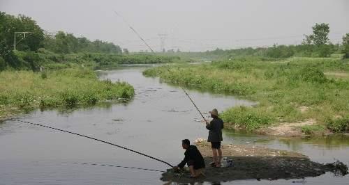 3米深水钓鱼的5个技巧（提高钓鱼成功率，轻松捕获丰富的渔获）