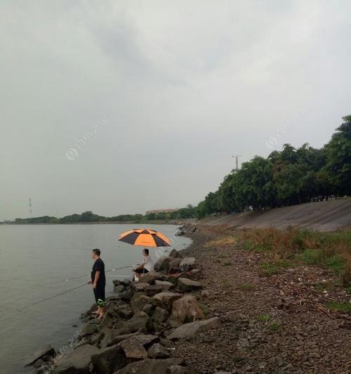 雨天钓鱼技巧（4月份下雨，你需要了解的钓鱼技巧）