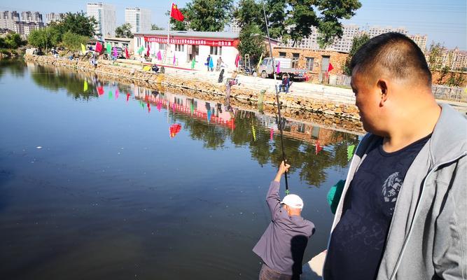 池塘钓鱼技巧与教学（掌握钓鱼技巧，享受放松时光）