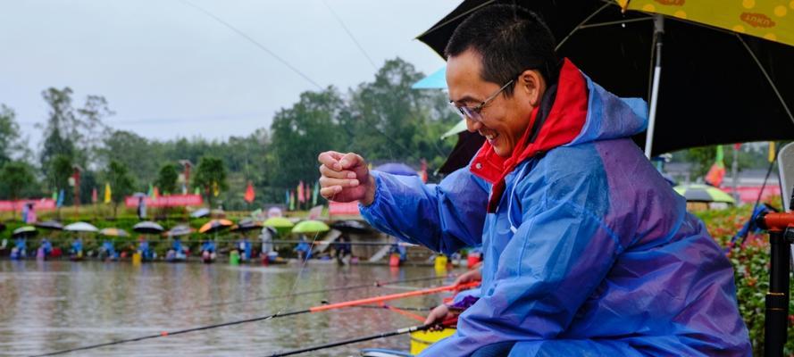 垂钓中抛竿姿势和压风线技巧解析（掌握正确姿势，轻松提高垂钓成功率）