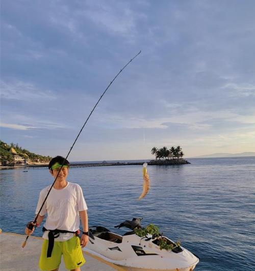 大连秋天海边钓鱼技巧（享受秋日海边钓鱼的乐趣，让你钓到满满收获）