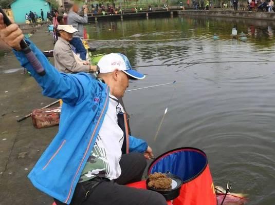 电视钓鱼比赛的技巧与方法（提升钓鱼技巧，赢得电视钓鱼比赛）