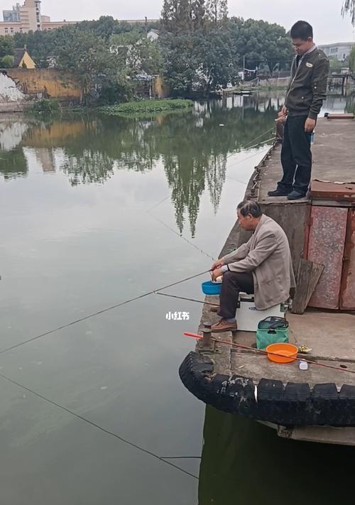 冬季刮风钓鱼的技巧（寒冬中的渔获奇迹）