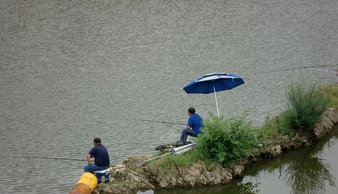 冬季农村手竿野钓技巧（寒冬农村）