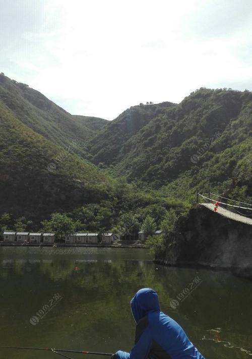 广东水库翻盘钩钓鱼技巧（掌握这一关键技巧）