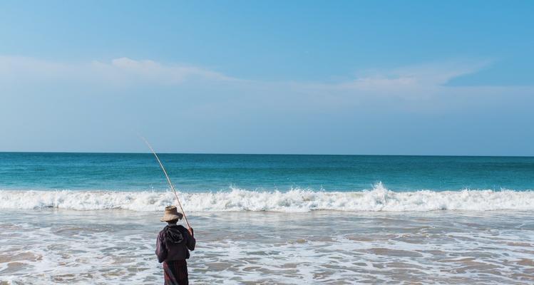 海边垂钓的技巧与方法（掌握垂钓技巧）