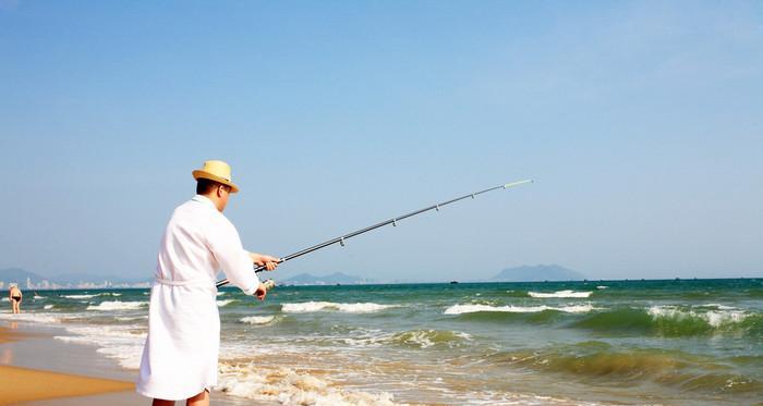 海边钓鱼打窝技巧（提升钓鱼成功率的关键技巧）