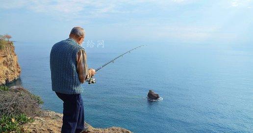 海钓技巧大全（轻松掌握海钓技巧）