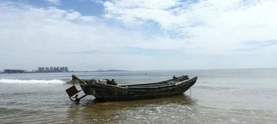 海边钓鱼的技巧与收竿方法（享受钓鱼乐趣）