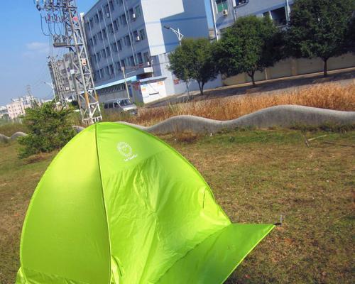 海边帐篷钓鱼技巧（享受轻松钓鱼乐趣的秘诀）