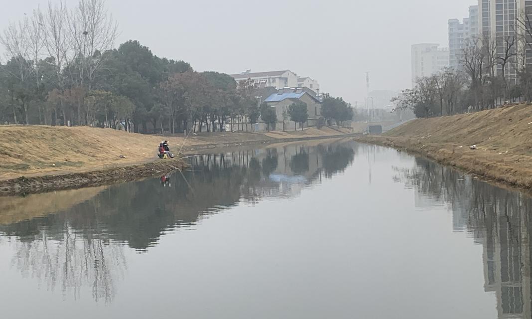 河水退却钓鱼得法（悄然流淌的奇遇）