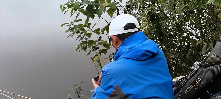 河流蓄水钓鱼技巧（河流钓鱼的秘诀与技巧）