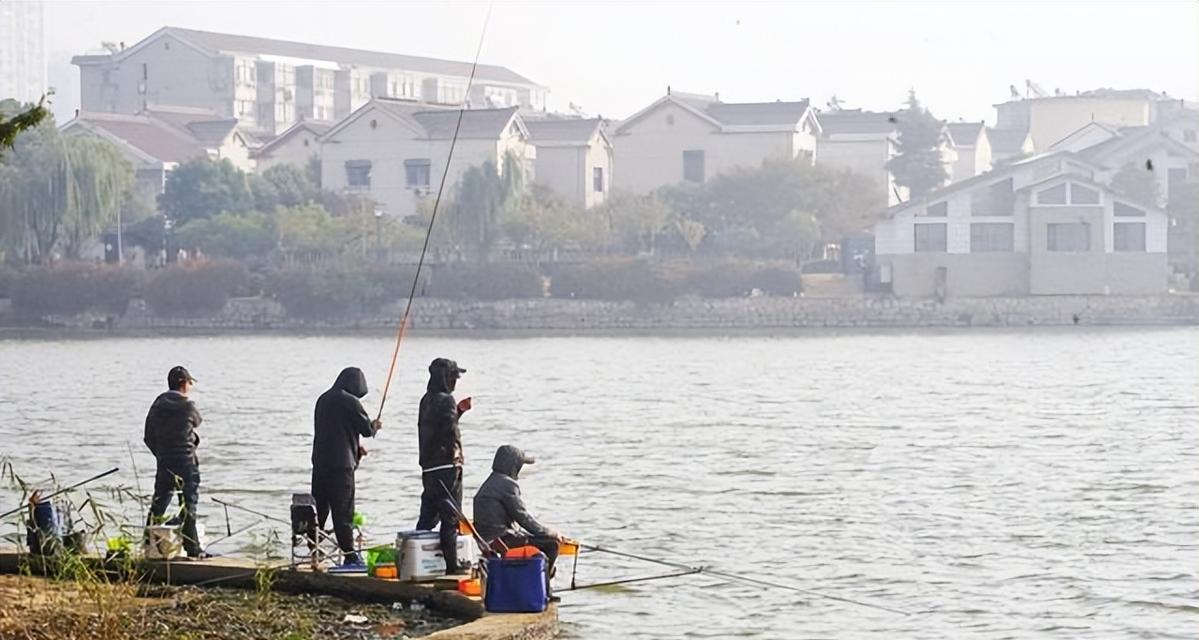 立夏钓鱼技巧（享受阳光）