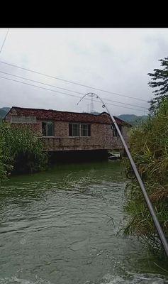 淮安野河急流钓鱼技巧（钓鱼技巧分享）